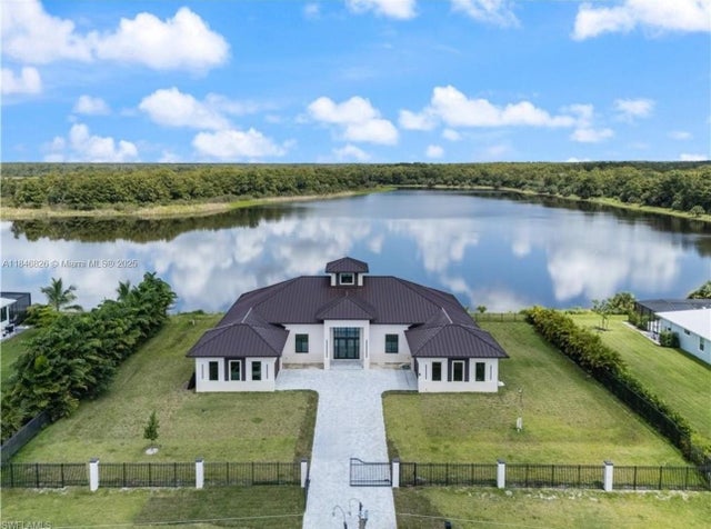 35xx Everglades Blvd, Naples