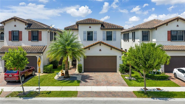 3345 W 95th Ter, Hialeah