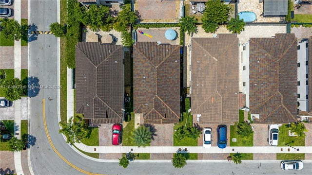 4 of 48 - 3345 W 95th Ter, Hialeah, FL