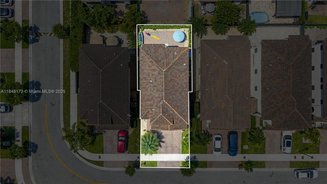 5 of 48 - 3345 W 95th Ter, Hialeah, FL