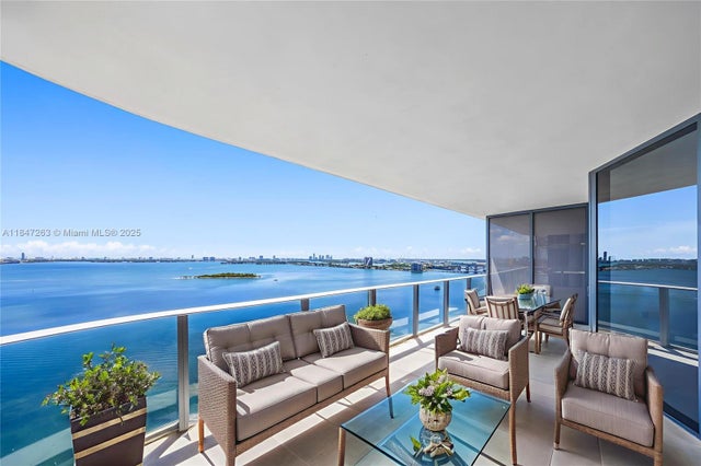 700 Ne 24th St 2101, Miami