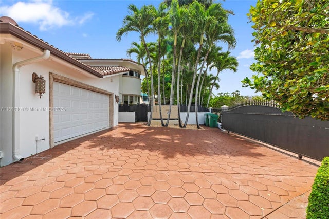 3 of 100 - 185 Sw 130th Ave, Miami, FL