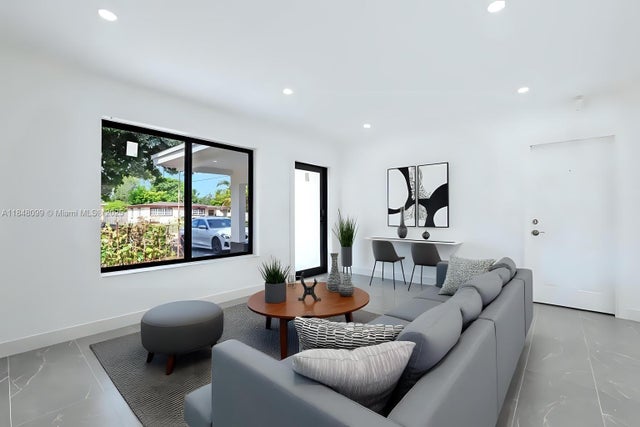 2 of 30 - 1136 Tennessee Ave, Fort Lauderdale, FL