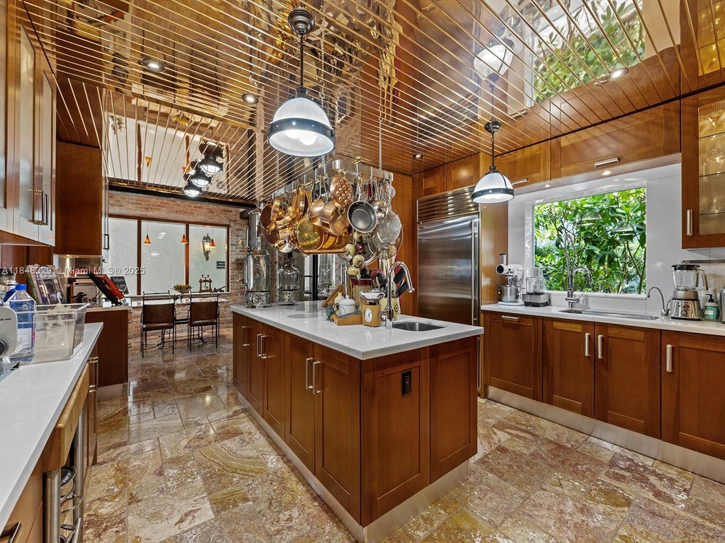20251 W Oak Haven Cir, Miami