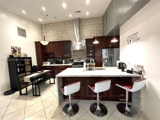 Photo of Listing #A11848200