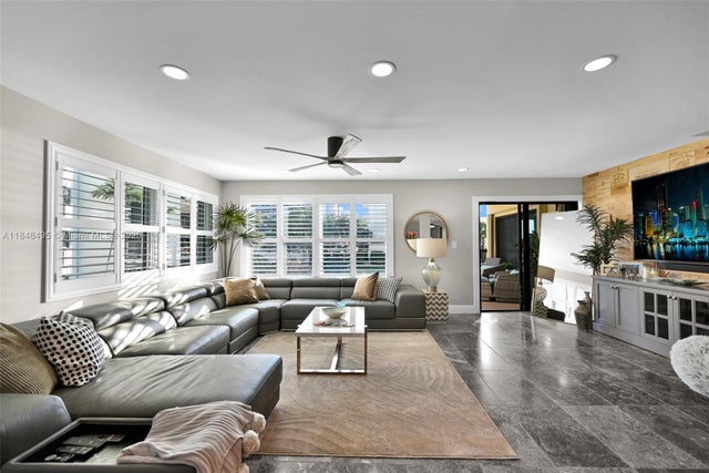 2 of 54 - 372 Golfview Rd 201, North Palm Beach, FL