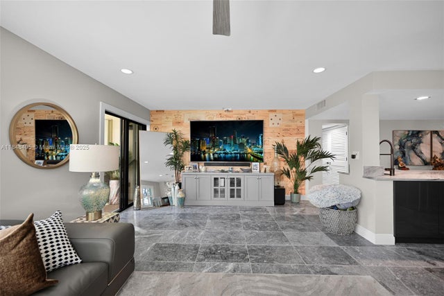 4 of 54 - 372 Golfview Rd 201, North Palm Beach, FL
