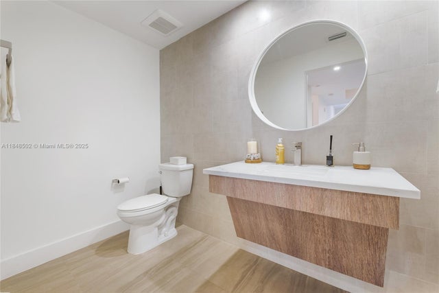 4 of 18 - 120 Salamanca Ave 4a, Coral Gables, FL