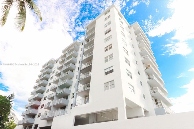 1 of 25 - 6900 Bay Dr 3i, Miami Beach, FL