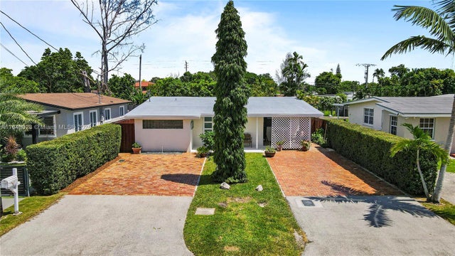 6525 Sw 32nd St, Miami