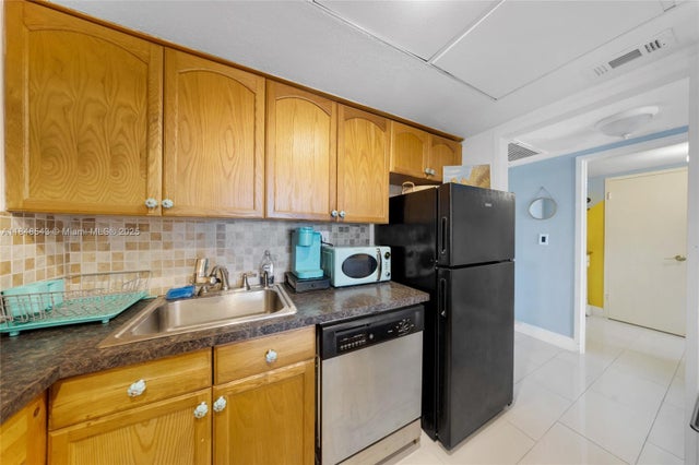5 of 31 - 3180 S Ocean Dr 607, Hallandale Beach, FL