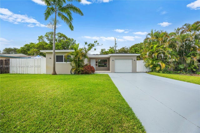 1 of 41 - 3246 Pierce St, Hollywood, FL