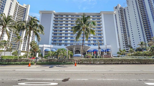 4 of 30 - 19201 Collins Ave 1119, Sunny Isles Beach, FL