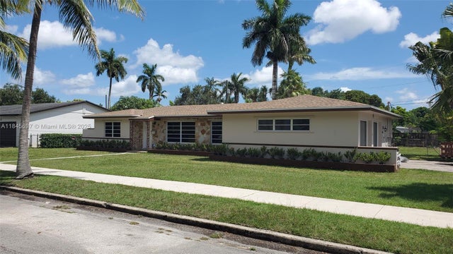 1 of 14 - 142 Nw 21 St, Homestead, FL