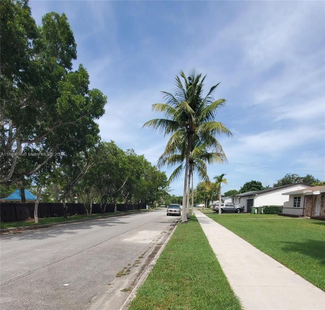 2 of 14 - 142 Nw 21 St, Homestead, FL