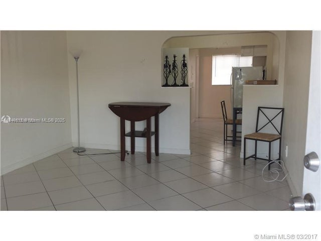 4 of 9 - 330 74th St 13, Miami Beach, FL