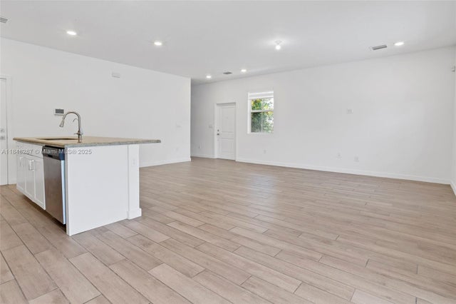 4 of 68 - 846 Se 19th St, Homestead, FL