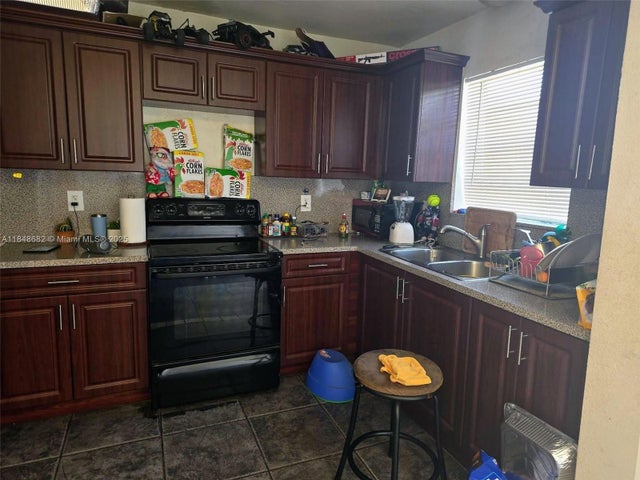 4 of 11 - 28704 Sw 147th Pl, Homestead, FL