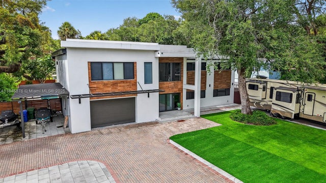 1 of 48 - 3000 Riverland Rd, Fort Lauderdale, FL