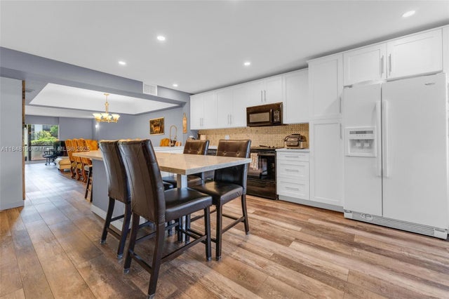 23380 Carolwood Ln 101, Boca Raton