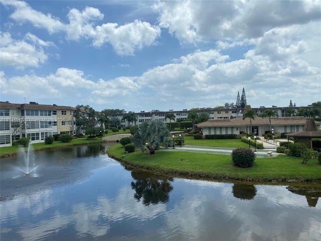 1 of 33 - 4706 Nw 36th St 507, Lauderdale Lakes, FL