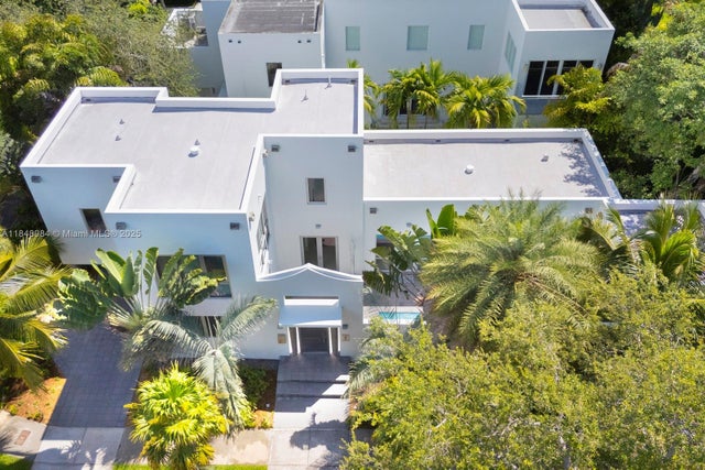 3 of 42 - 3175 Washington St, Miami, FL