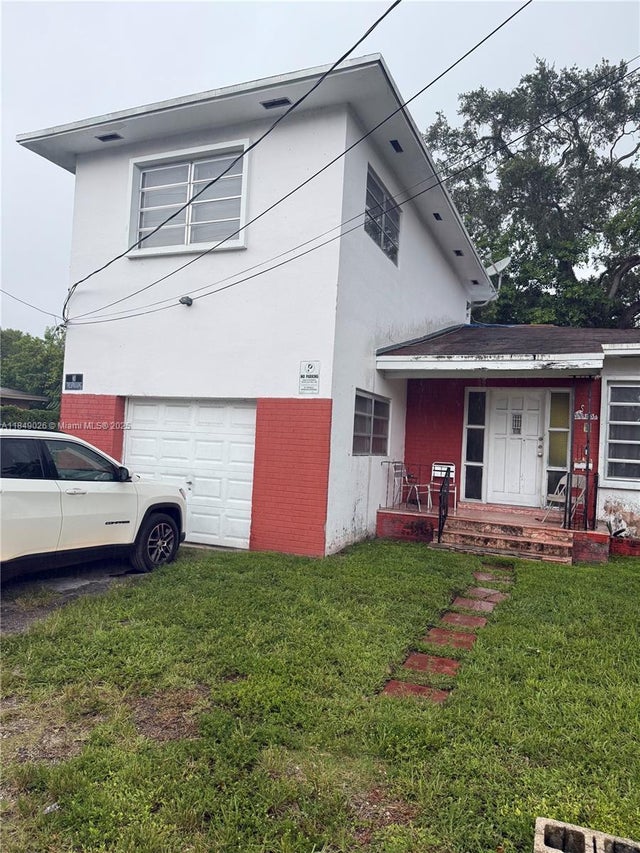 2 of 2 - 3753 Washington Ave, Miami, FL