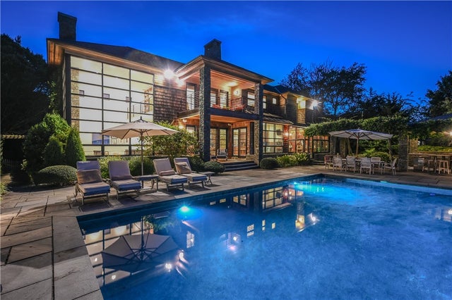 244 East Shore Rd, Jamestown