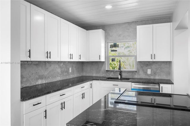 3 of 17 - 8477 Se Begonia Way, Hobe Sound, FL