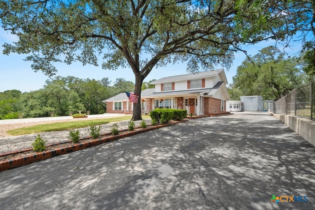 Residential Real Estate for Sale located in the neighborhood of Grandview Add, on  in the city of New Braunfels, Texas