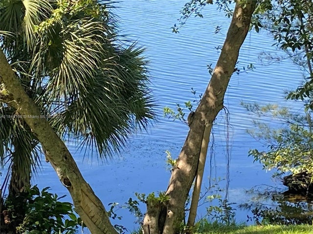 10090 Nw 80th Ct 1330, Hialeah Gardens