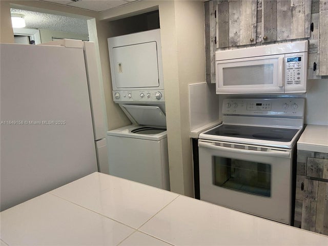 3 of 18 - 10090 Nw 80th Ct 1330, Hialeah Gardens, FL