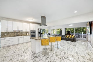 Photo of Listing #A11848535