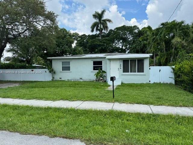 2 of 46 - 204 Sw 7th Ave, Hallandale Beach, FL
