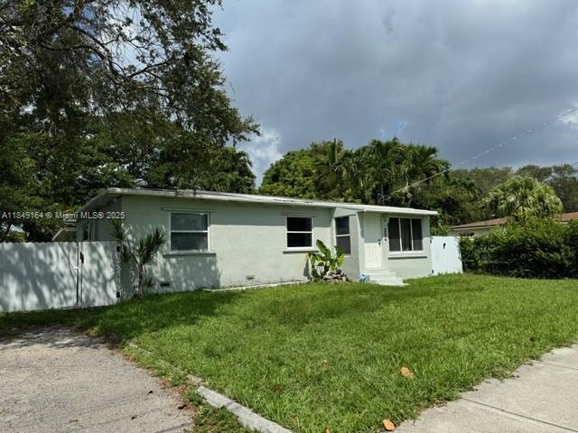 3 of 46 - 204 Sw 7th Ave, Hallandale Beach, FL
