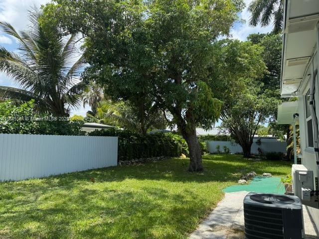 5 of 46 - 204 Sw 7th Ave, Hallandale Beach, FL