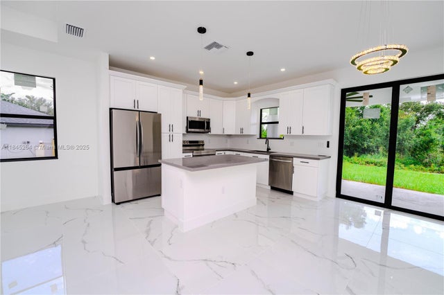 4 of 30 - 4107 13 St Sw, Lehigh Acres, FL