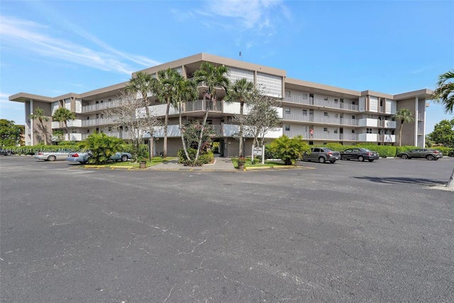 1 of 32 - 2800 Nw 47th Ter 404b, Lauderdale Lakes, FL