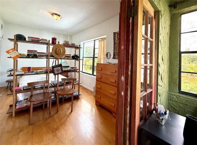 3 of 30 - 934 Michigan Ave 304, Miami Beach, FL