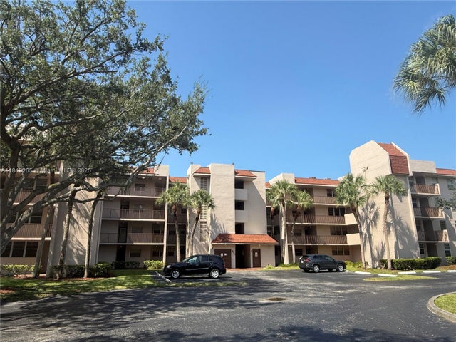 1 of 27 - 1920 Sabal Palm Dr 201, Davie, FL