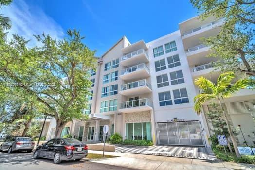 2 of 11 - 1850 Monroe 309, Hollywood, FL