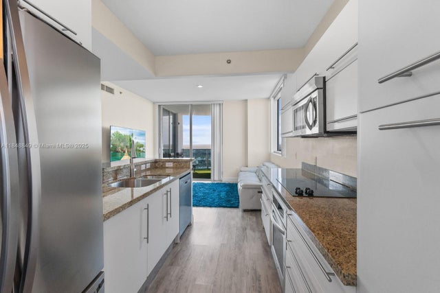 4 of 31 - 2641 N Flamingo Rd 2408n, Sunrise, FL