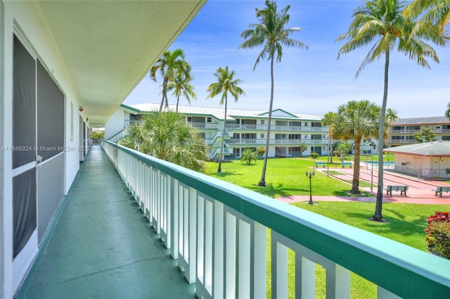 3 of 20 - 5300 Washington St I205, Hollywood, FL