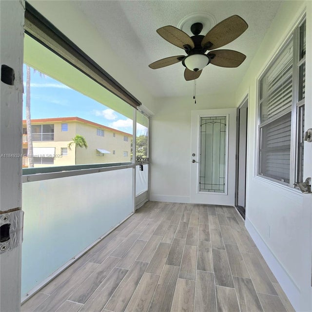 4 of 20 - 5300 Washington St I205, Hollywood, FL