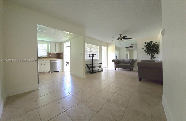 5 of 20 - 5300 Washington St I205, Hollywood, FL