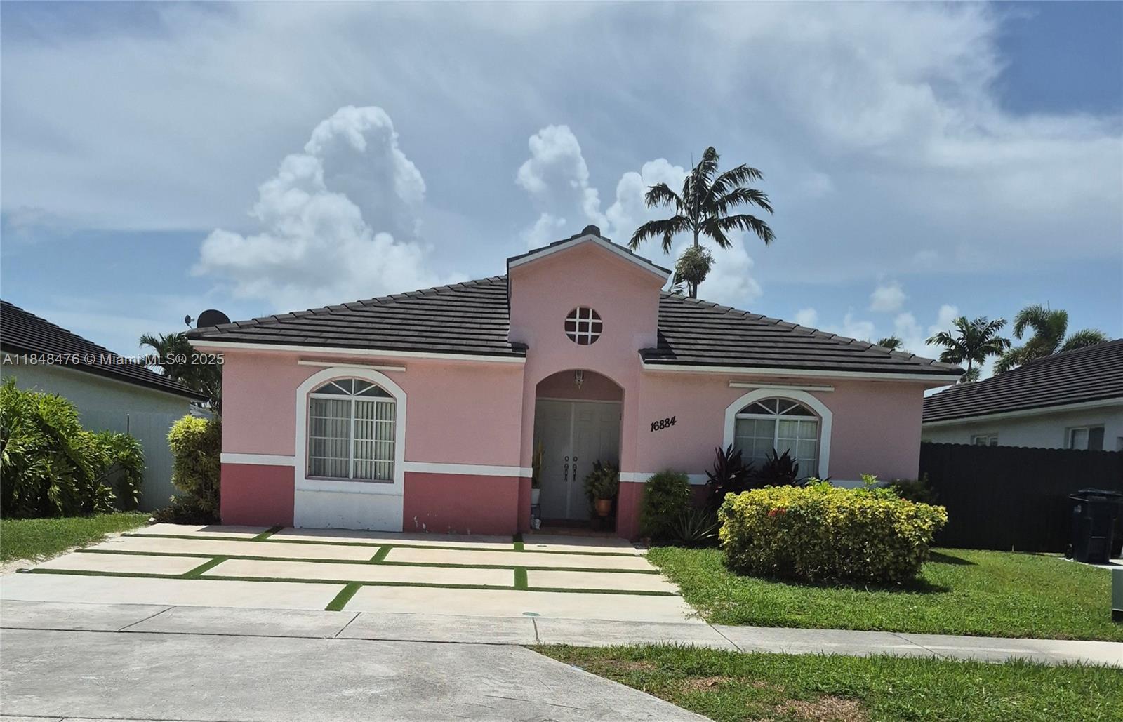 Photo of Listing #A11848476