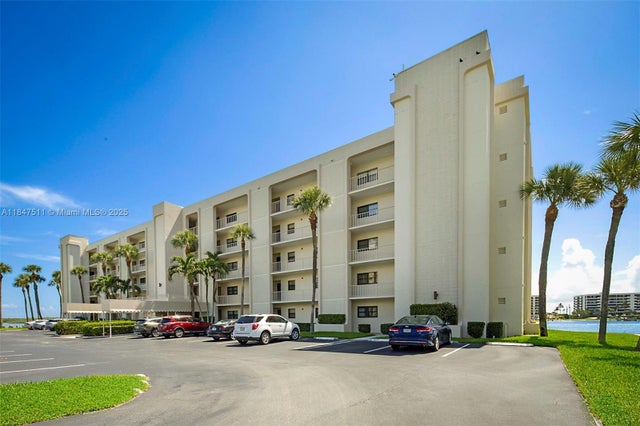 3 of 41 - 100 Intracoastal Pl 102, Jupiter, FL