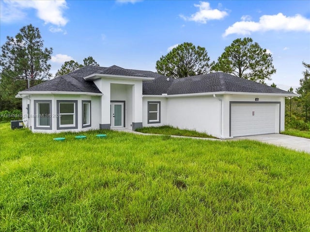 2 of 31 - 2607 W 50 St, Lehigh Acres, FL