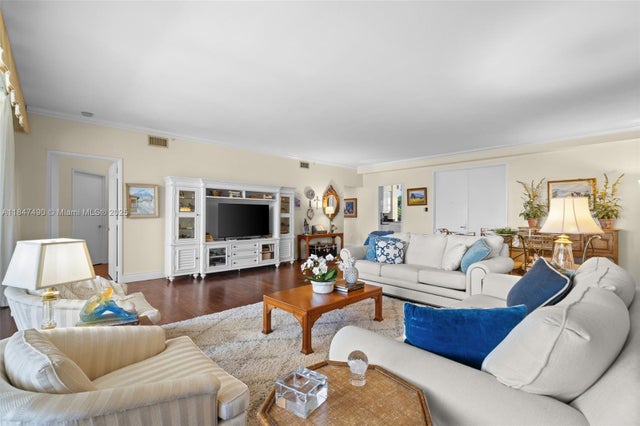 5 of 43 - 733 Crandon Blvd 405, Key Biscayne, FL