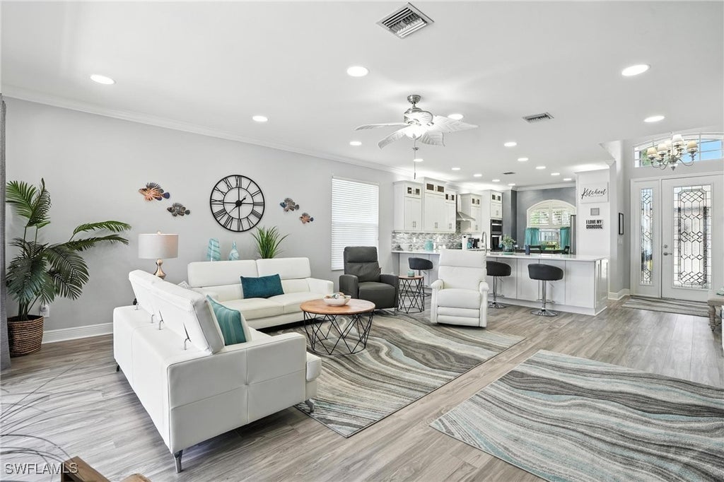 11317 Lakeland Cir, Fort Myers